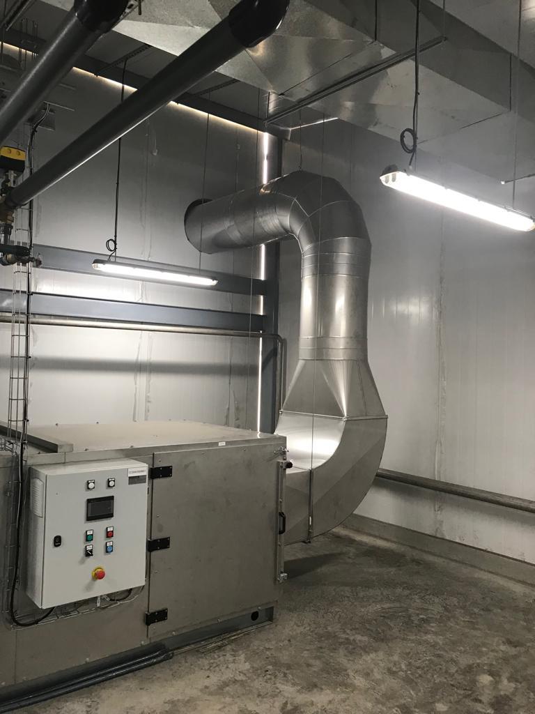 UMA con ductos en acero inoxidable — INSISTERSA